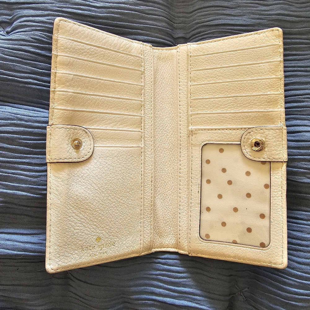 Kate Spade Wallet - Picture 2 of 3